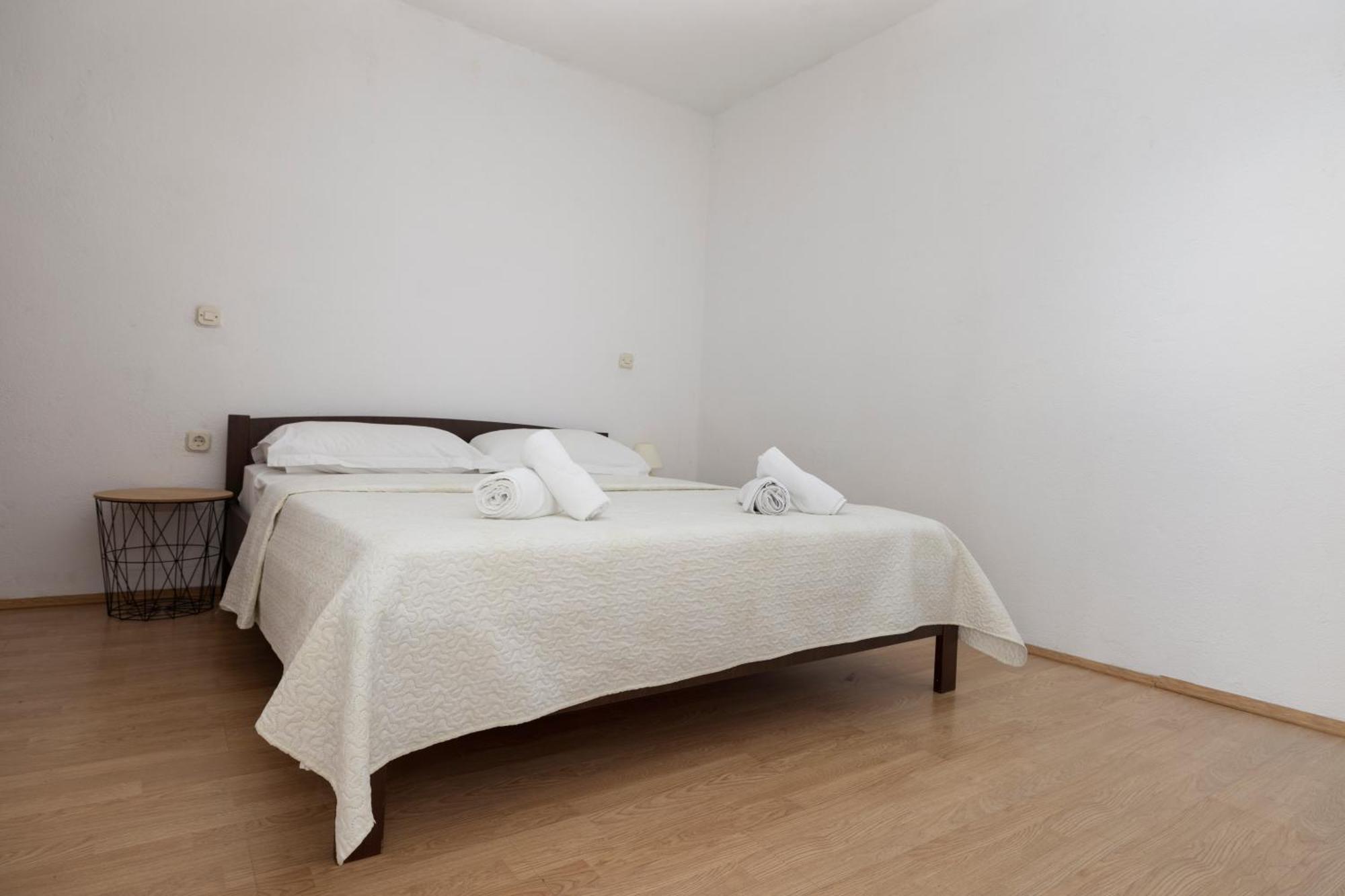 Apartments Family Roso โพรไมนา ภายนอก รูปภาพ